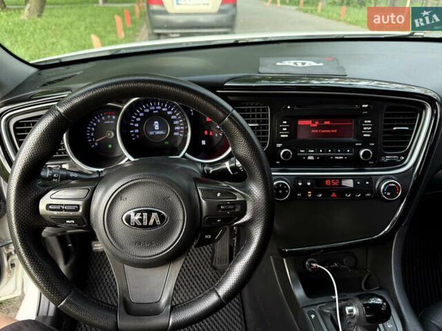Белый Киа K5, объемом двигателя 2 л и пробегом 372 тыс. км за 8500 $, фото 8 на Automoto.ua