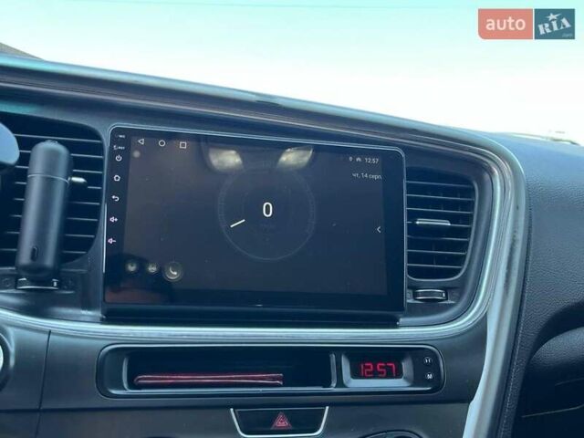 Белый Киа K5, объемом двигателя 2 л и пробегом 246 тыс. км за 10240 $, фото 21 на Automoto.ua