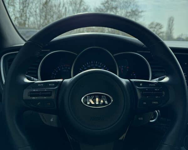 Белый Киа K5, объемом двигателя 2 л и пробегом 199 тыс. км за 12700 $, фото 34 на Automoto.ua