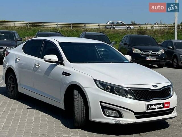 Белый Киа K5, объемом двигателя 2 л и пробегом 246 тыс. км за 10240 $, фото 3 на Automoto.ua