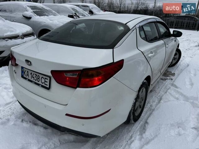 Білий Кіа K5, об'ємом двигуна 2 л та пробігом 440 тис. км за 6900 $, фото 1 на Automoto.ua