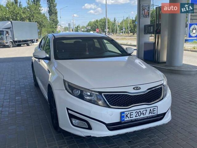 Білий Кіа K5, об'ємом двигуна 2 л та пробігом 290 тис. км за 8800 $, фото 4 на Automoto.ua