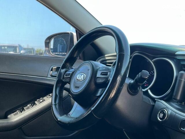 Белый Киа K5, объемом двигателя 2 л и пробегом 246 тыс. км за 10240 $, фото 42 на Automoto.ua