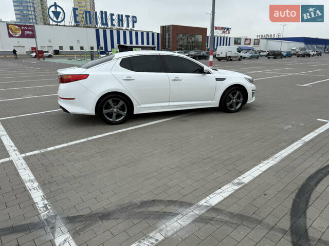 Белый Киа K5, объемом двигателя 2 л и пробегом 238 тыс. км за 11500 $, фото 4 на Automoto.ua