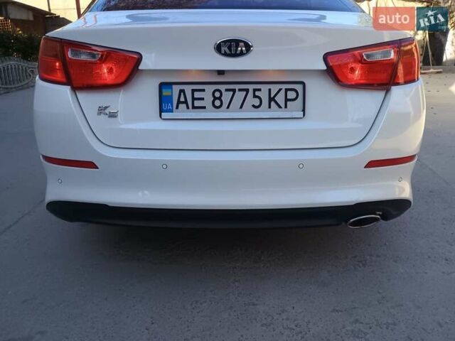Белый Киа K5, объемом двигателя 2 л и пробегом 140 тыс. км за 10600 $, фото 11 на Automoto.ua