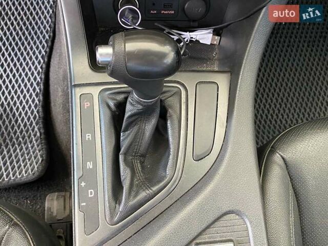 Білий Кіа K5, об'ємом двигуна 2 л та пробігом 290 тис. км за 8800 $, фото 31 на Automoto.ua