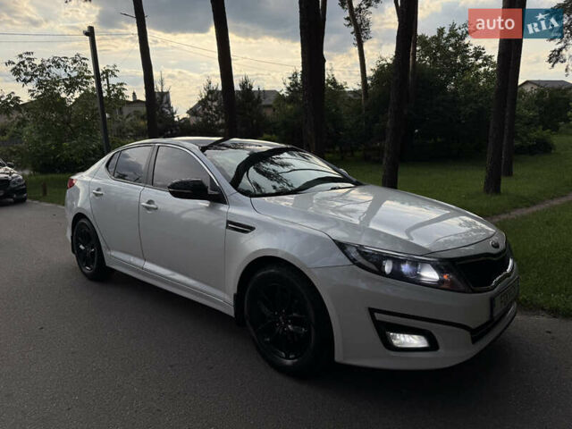 Белый Киа K5, объемом двигателя 2 л и пробегом 372 тыс. км за 8500 $, фото 3 на Automoto.ua