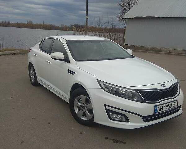 Білий Кіа K5, об'ємом двигуна 2 л та пробігом 195 тис. км за 10299 $, фото 7 на Automoto.ua