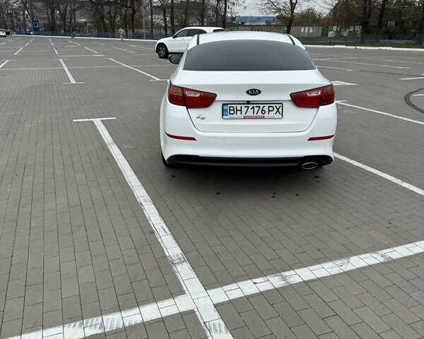 Белый Киа K5, объемом двигателя 2 л и пробегом 238 тыс. км за 11500 $, фото 6 на Automoto.ua