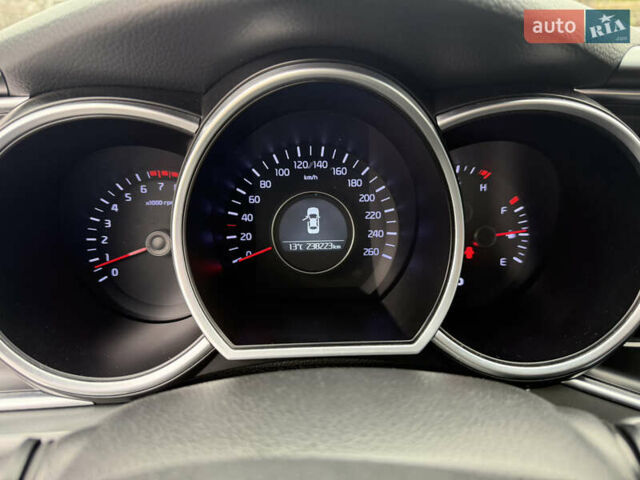 Белый Киа K5, объемом двигателя 2 л и пробегом 238 тыс. км за 11500 $, фото 13 на Automoto.ua