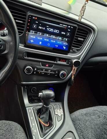 Белый Киа K5, объемом двигателя 2 л и пробегом 229 тыс. км за 9500 $, фото 8 на Automoto.ua