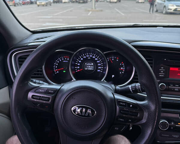 Белый Киа K5, объемом двигателя 2 л и пробегом 376 тыс. км за 8600 $, фото 13 на Automoto.ua