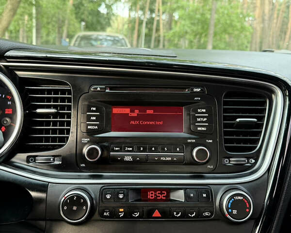 Белый Киа K5, объемом двигателя 2 л и пробегом 372 тыс. км за 8500 $, фото 17 на Automoto.ua