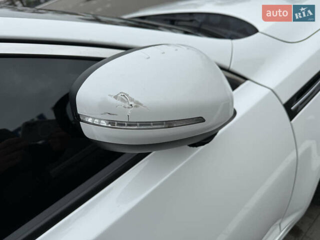 Белый Киа K5, объемом двигателя 2 л и пробегом 238 тыс. км за 11500 $, фото 24 на Automoto.ua