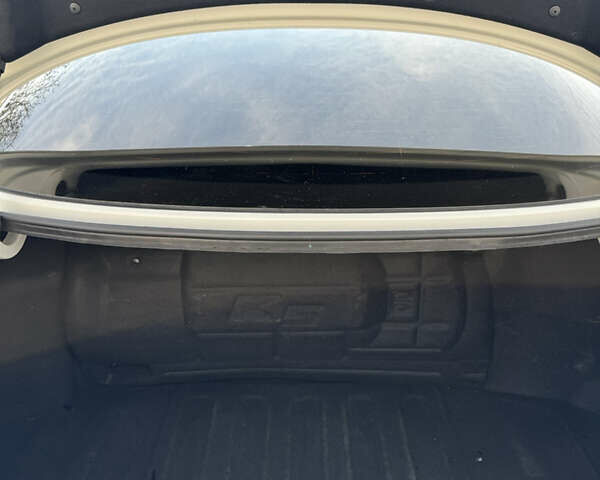 Белый Киа K5, объемом двигателя 2 л и пробегом 199 тыс. км за 12700 $, фото 31 на Automoto.ua