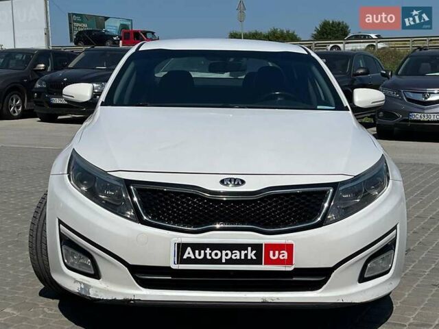 Белый Киа K5, объемом двигателя 2 л и пробегом 246 тыс. км за 10240 $, фото 1 на Automoto.ua