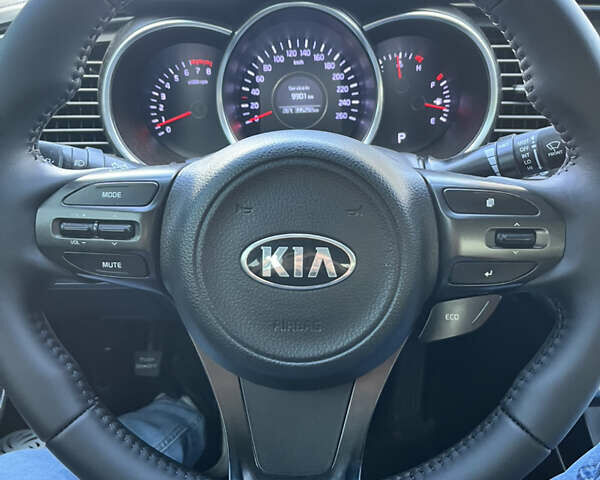Білий Кіа K5, об'ємом двигуна 2 л та пробігом 395 тис. км за 10000 $, фото 8 на Automoto.ua