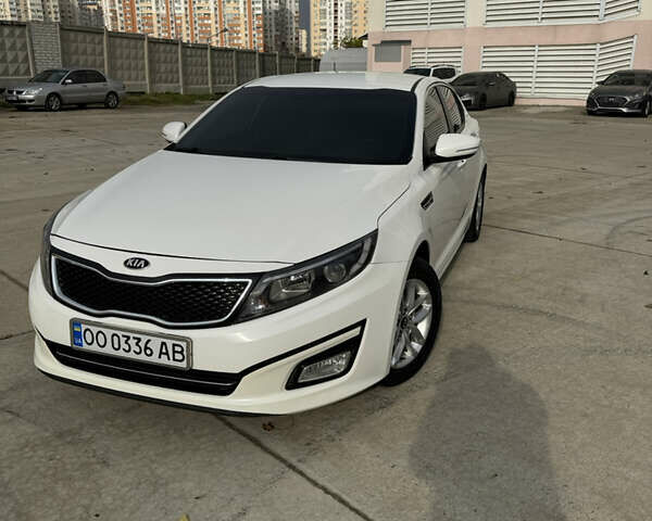 Белый Киа K5, объемом двигателя 2 л и пробегом 199 тыс. км за 12700 $, фото 3 на Automoto.ua