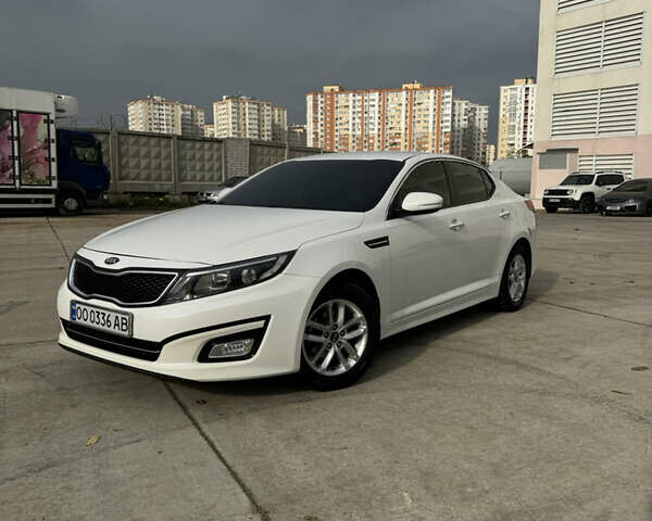 Белый Киа K5, объемом двигателя 2 л и пробегом 199 тыс. км за 12700 $, фото 2 на Automoto.ua