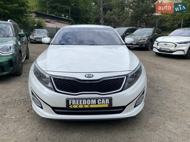 Белый Киа K5, объемом двигателя 2 л и пробегом 217 тыс. км за 11000 $, фото 2 на Automoto.ua