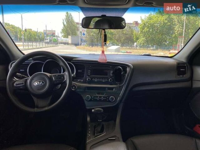 Білий Кіа K5, об'ємом двигуна 2 л та пробігом 290 тис. км за 8800 $, фото 26 на Automoto.ua