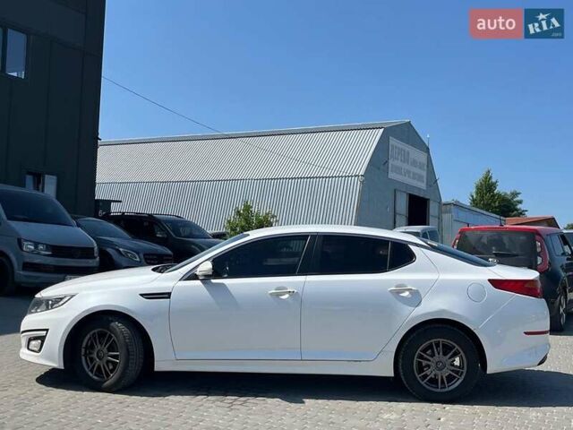 Белый Киа K5, объемом двигателя 2 л и пробегом 246 тыс. км за 10240 $, фото 11 на Automoto.ua