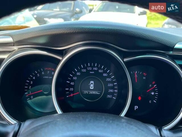 Белый Киа K5, объемом двигателя 2 л и пробегом 246 тыс. км за 10240 $, фото 19 на Automoto.ua