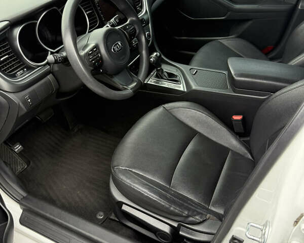 Белый Киа K5, объемом двигателя 2 л и пробегом 238 тыс. км за 11500 $, фото 23 на Automoto.ua