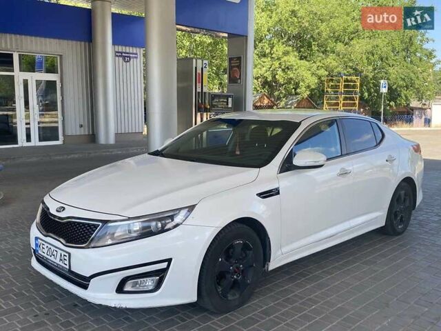 Білий Кіа K5, об'ємом двигуна 2 л та пробігом 290 тис. км за 8800 $, фото 16 на Automoto.ua