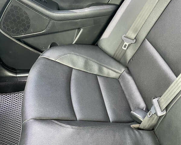 Белый Киа K5, объемом двигателя 2 л и пробегом 145 тыс. км за 10500 $, фото 20 на Automoto.ua