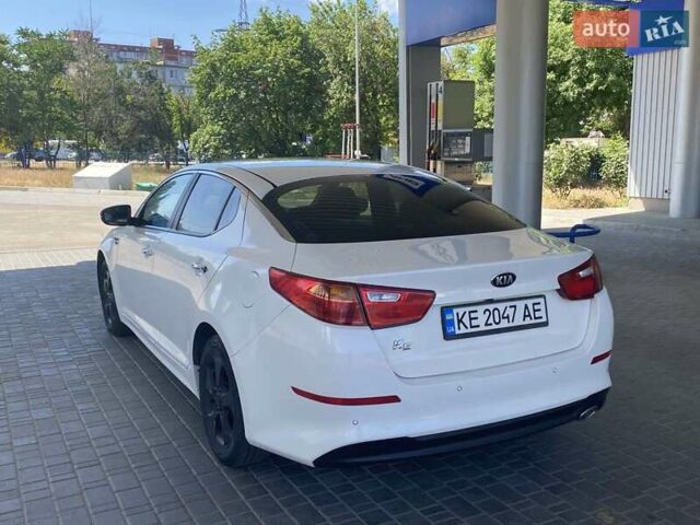 Білий Кіа K5, об'ємом двигуна 2 л та пробігом 290 тис. км за 8800 $, фото 13 на Automoto.ua