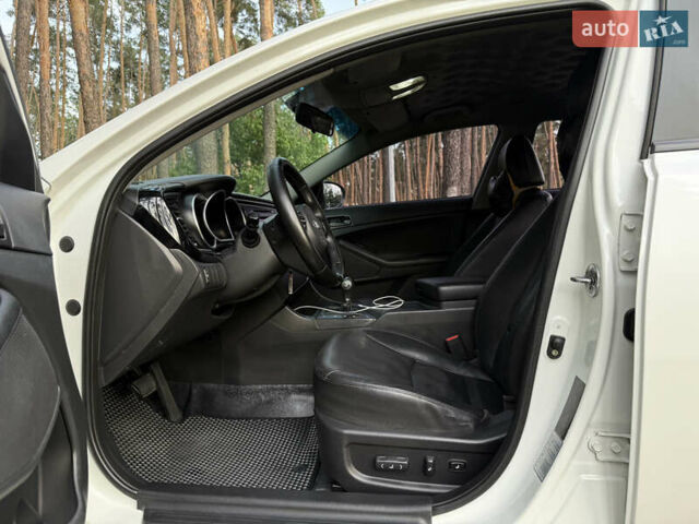 Белый Киа K5, объемом двигателя 2 л и пробегом 372 тыс. км за 8500 $, фото 10 на Automoto.ua