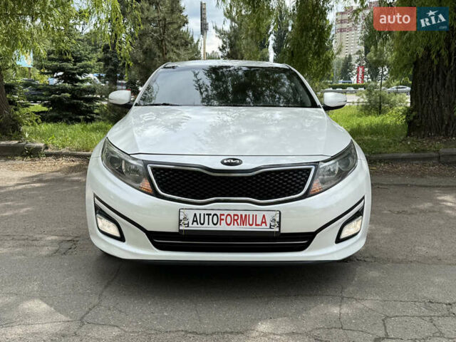 Белый Киа K5, объемом двигателя 2 л и пробегом 226 тыс. км за 10490 $, фото 3 на Automoto.ua