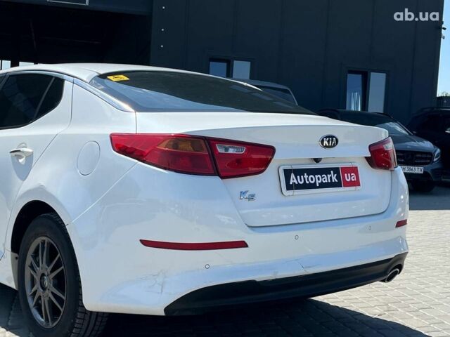 Белый Киа K5, объемом двигателя 2 л и пробегом 246 тыс. км за 10240 $, фото 8 на Automoto.ua
