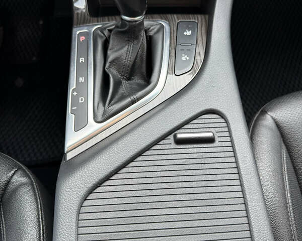 Белый Киа K5, объемом двигателя 2 л и пробегом 199 тыс. км за 12700 $, фото 38 на Automoto.ua