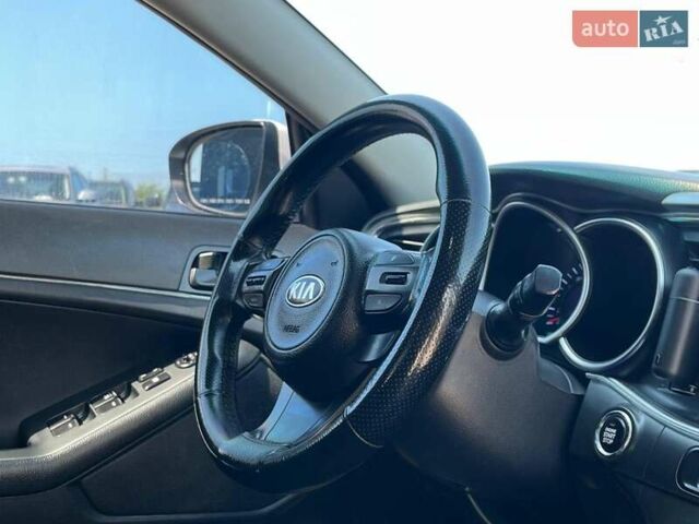 Белый Киа K5, объемом двигателя 2 л и пробегом 246 тыс. км за 10240 $, фото 42 на Automoto.ua