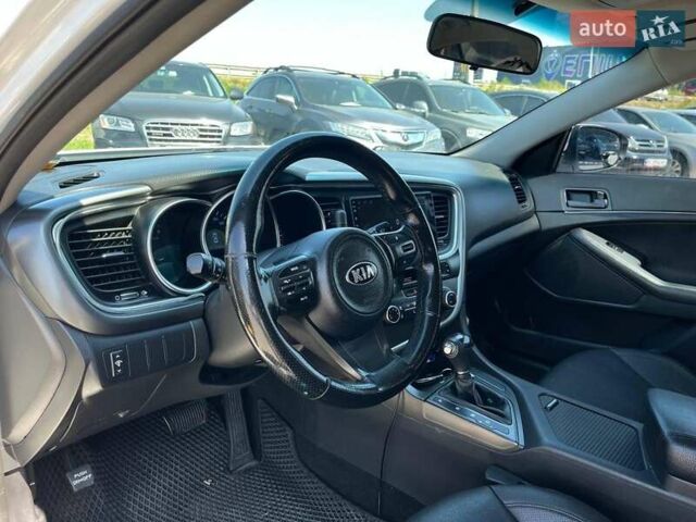 Белый Киа K5, объемом двигателя 2 л и пробегом 246 тыс. км за 10240 $, фото 13 на Automoto.ua