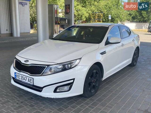 Білий Кіа K5, об'ємом двигуна 2 л та пробігом 290 тис. км за 8800 $, фото 1 на Automoto.ua
