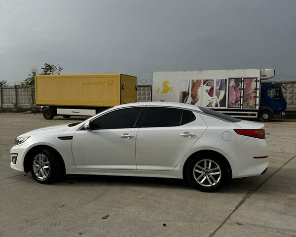 Белый Киа K5, объемом двигателя 2 л и пробегом 199 тыс. км за 12700 $, фото 5 на Automoto.ua