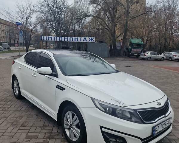 Белый Киа K5, объемом двигателя 2 л и пробегом 295 тыс. км за 8500 $, фото 6 на Automoto.ua