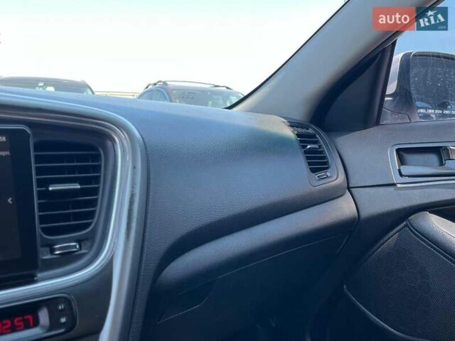 Белый Киа K5, объемом двигателя 2 л и пробегом 246 тыс. км за 10240 $, фото 24 на Automoto.ua