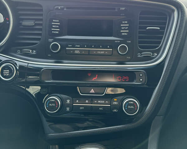 Белый Киа K5, объемом двигателя 2 л и пробегом 199 тыс. км за 12700 $, фото 36 на Automoto.ua