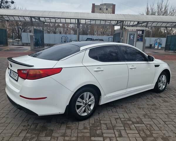 Белый Киа K5, объемом двигателя 2 л и пробегом 295 тыс. км за 8500 $, фото 8 на Automoto.ua