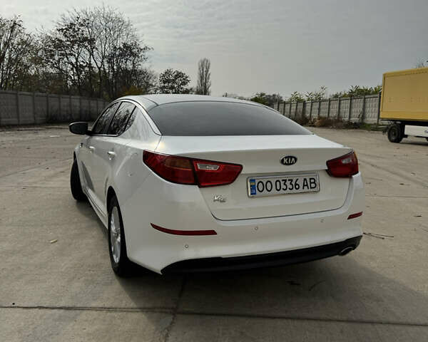 Белый Киа K5, объемом двигателя 2 л и пробегом 199 тыс. км за 12700 $, фото 8 на Automoto.ua
