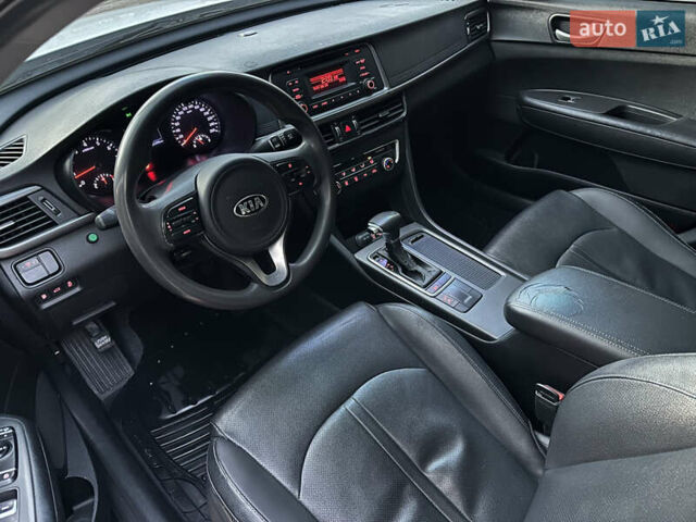 Білий Кіа K5, об'ємом двигуна 2 л та пробігом 335 тис. км за 8200 $, фото 7 на Automoto.ua