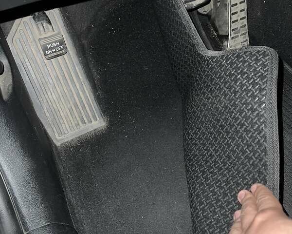 Білий Кіа K5, об'ємом двигуна 2 л та пробігом 247 тис. км за 12000 $, фото 12 на Automoto.ua