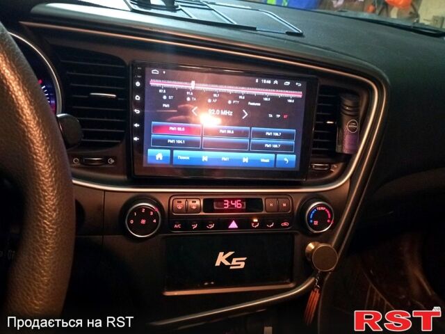 Белый Киа K5, объемом двигателя 20 л и пробегом 230 тыс. км за 9100 $, фото 6 на Automoto.ua