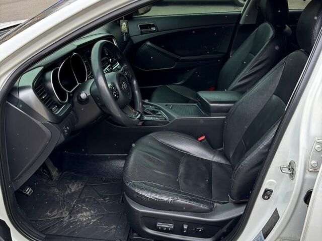 Белый Киа K5, объемом двигателя 2 л и пробегом 346 тыс. км за 11500 $, фото 6 на Automoto.ua