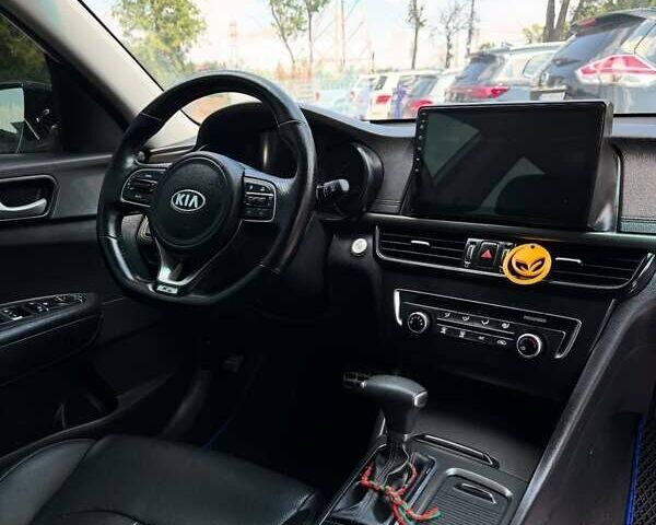 Білий Кіа K5, об'ємом двигуна 2 л та пробігом 150 тис. км за 11500 $, фото 1 на Automoto.ua