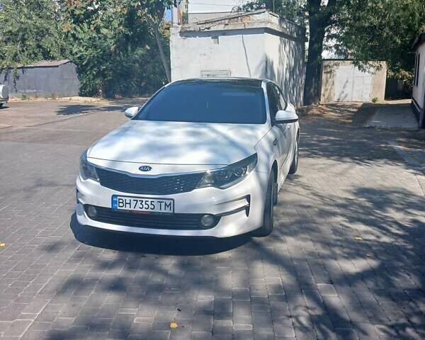 Білий Кіа K5, об'ємом двигуна 2 л та пробігом 185 тис. км за 11300 $, фото 11 на Automoto.ua